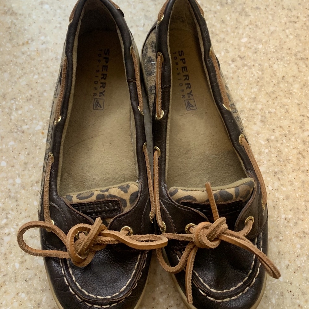 women’s sperry shoes size 5